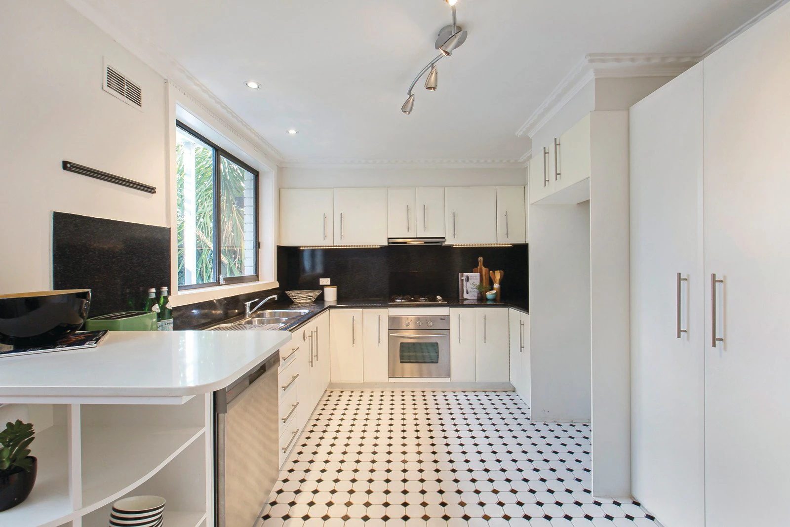 284 Nott Street, Port Melbourne, VIC