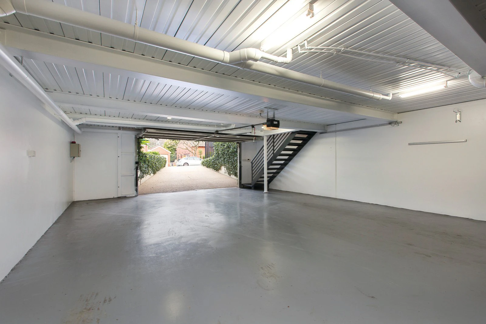 1 Aintree Road, Glen Iris, VIC