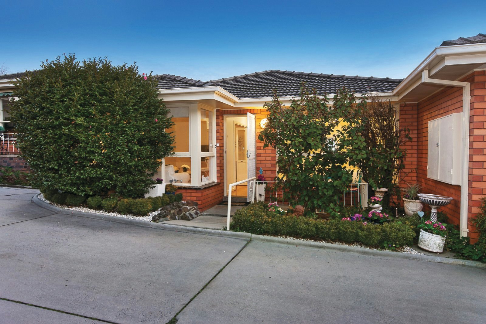 2/14-16 Somers Street, Burwood, VIC