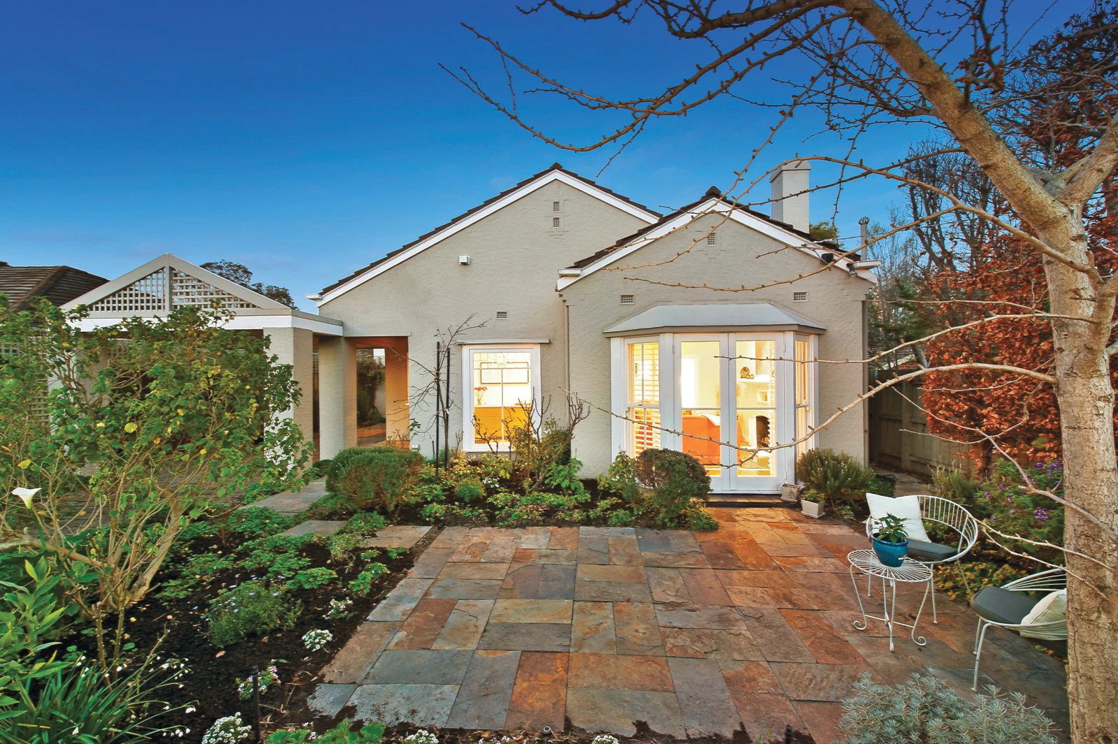 18 Irilbarra Road, Canterbury, VIC