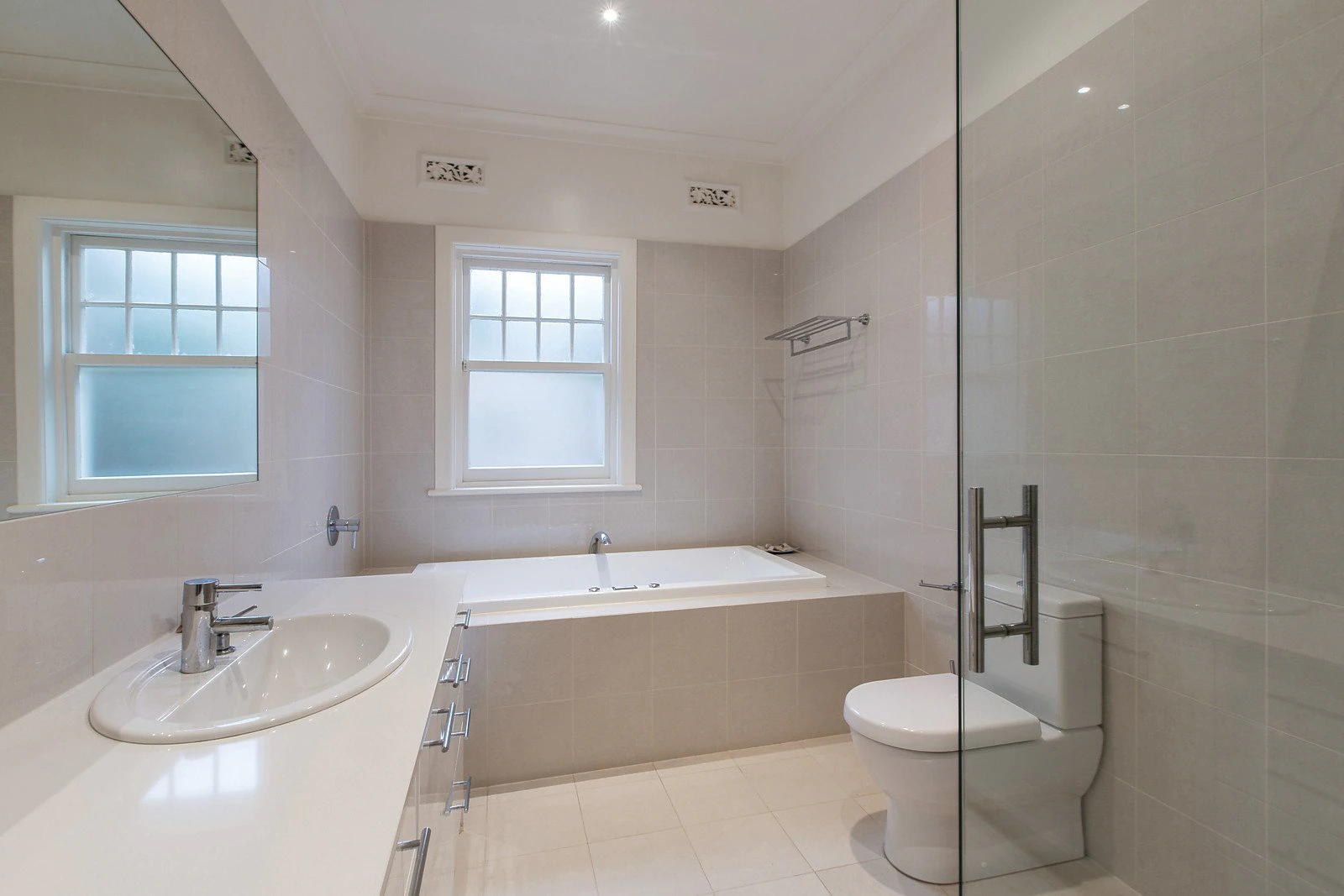 37 Kenmare Street, Mont Albert North, VIC