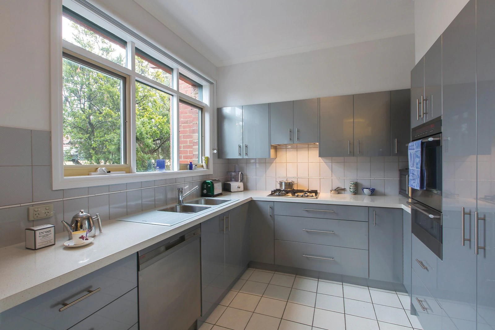 2/9 Henry Street, Kew, VIC