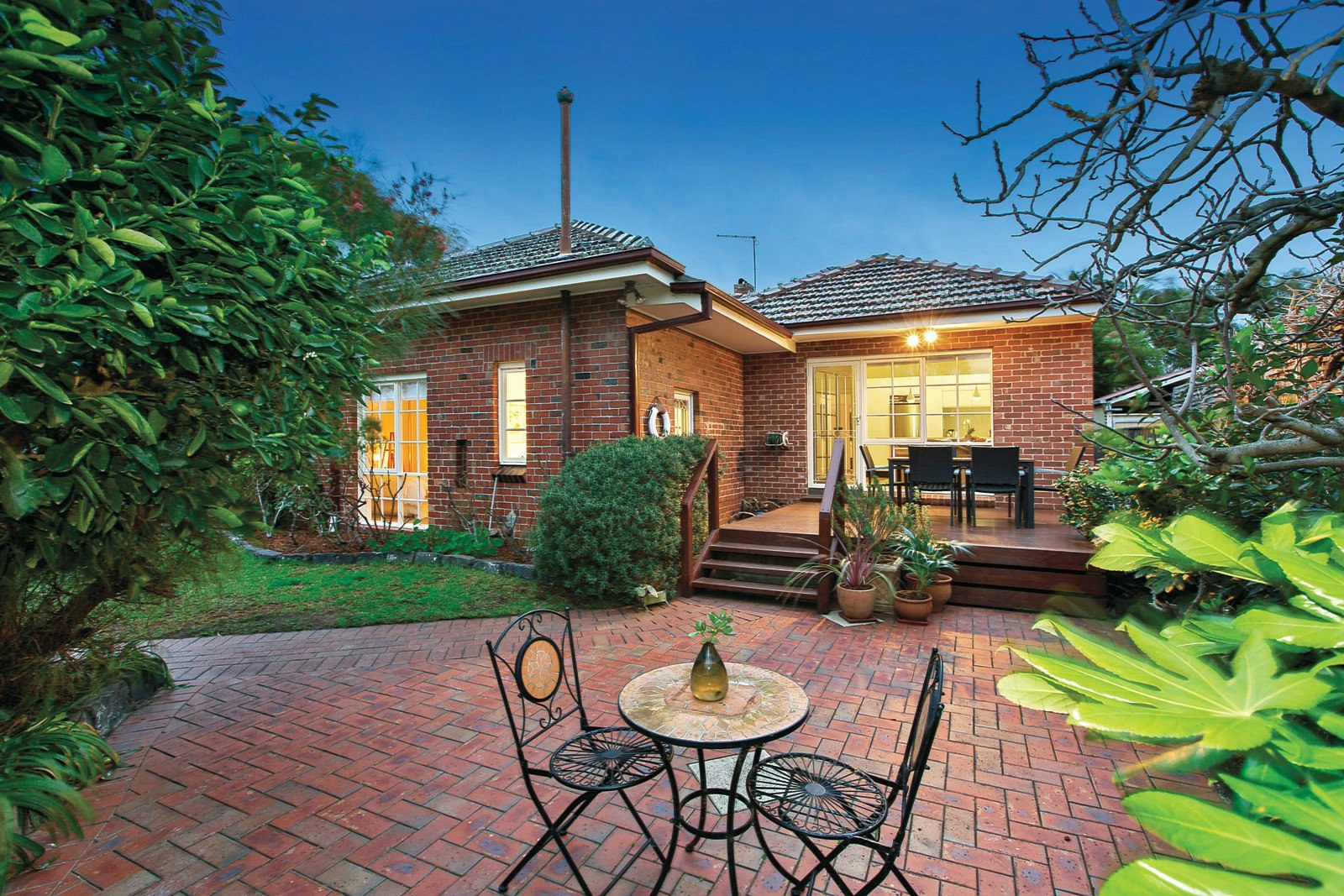 17 Bayside Crescent, Hampton, VIC