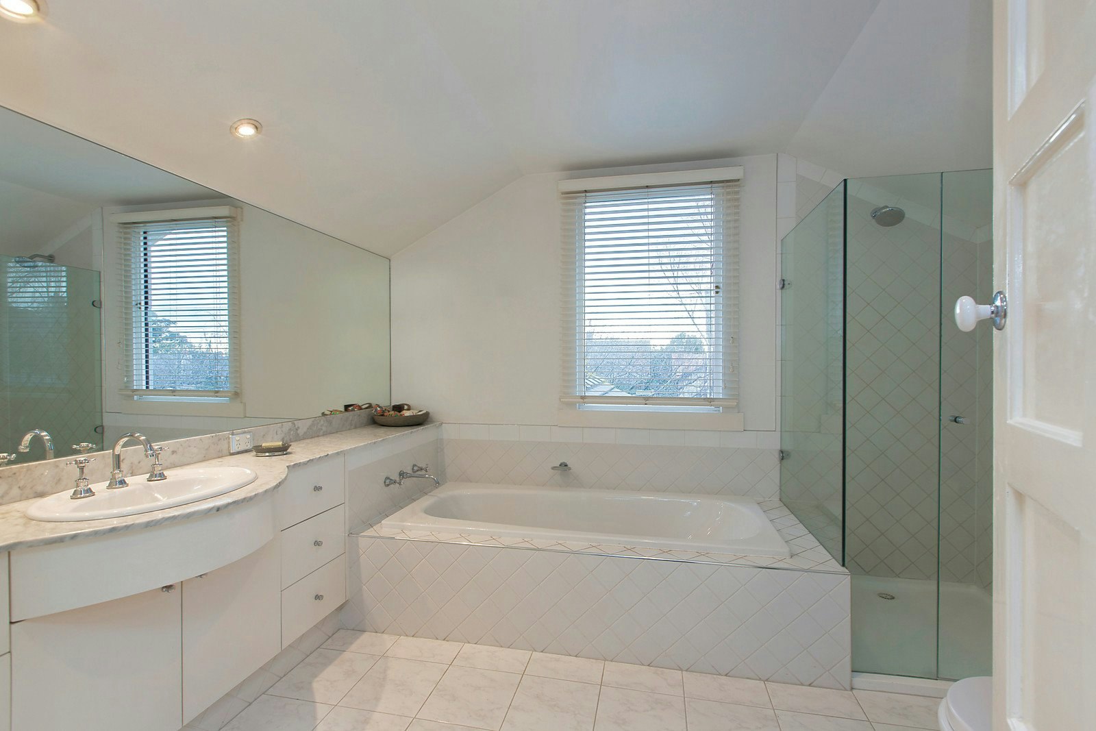 30 Forster Avenue, Malvern East, VIC