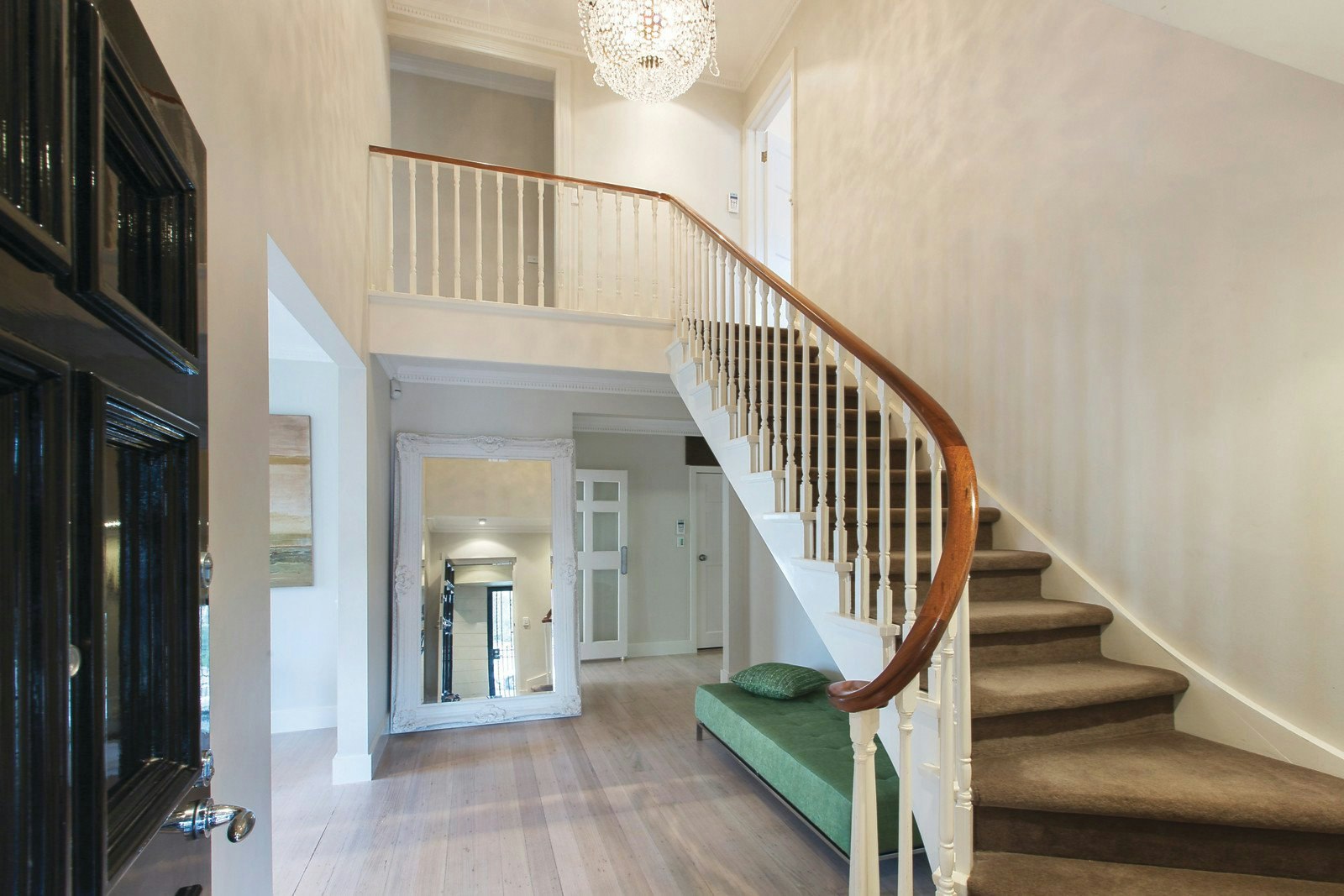 4 Scotsburn Grove, Toorak, VIC