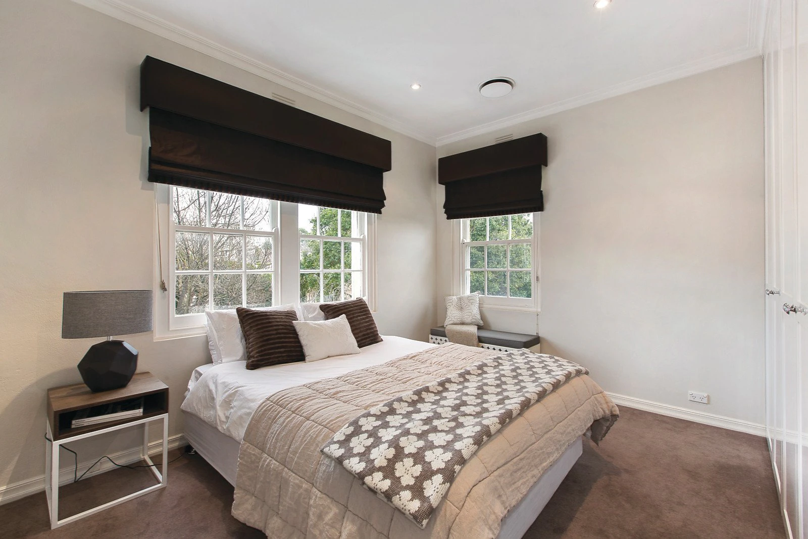 4 Scotsburn Grove, Toorak, VIC