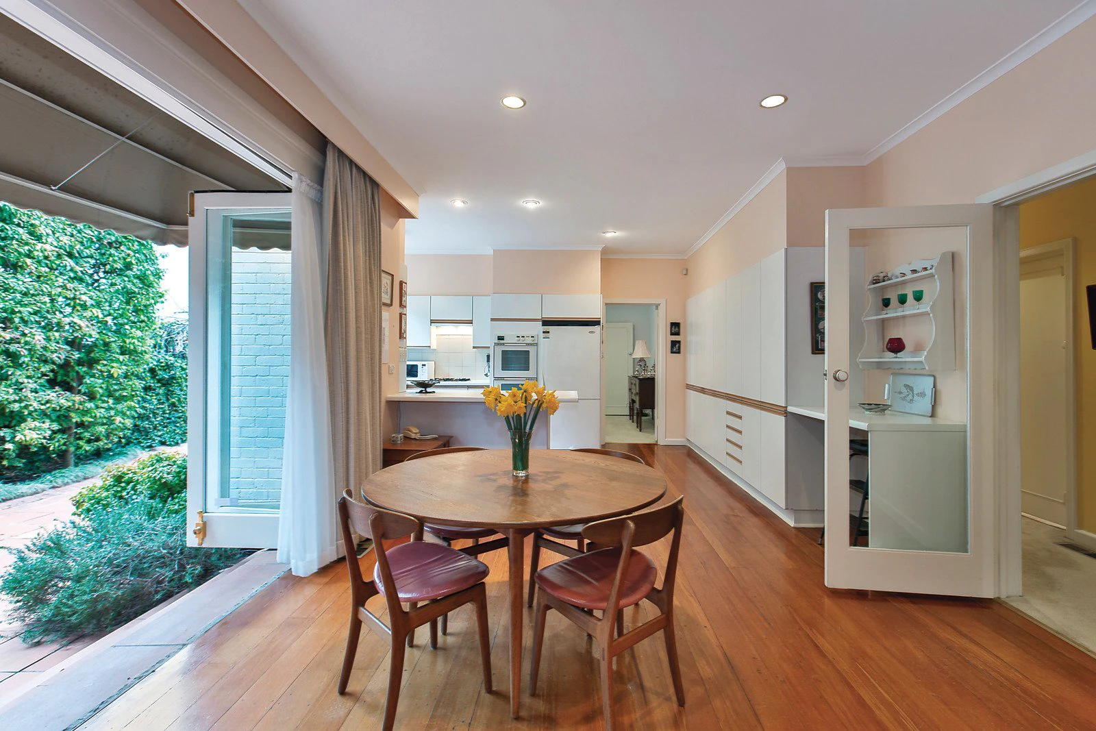 2 Duffryn Place, Toorak, VIC