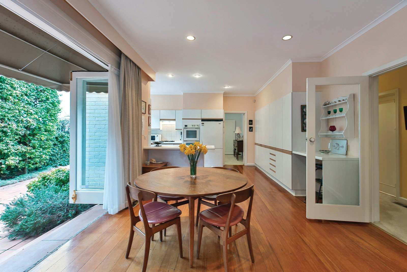 2 Duffryn Place, Toorak, VIC