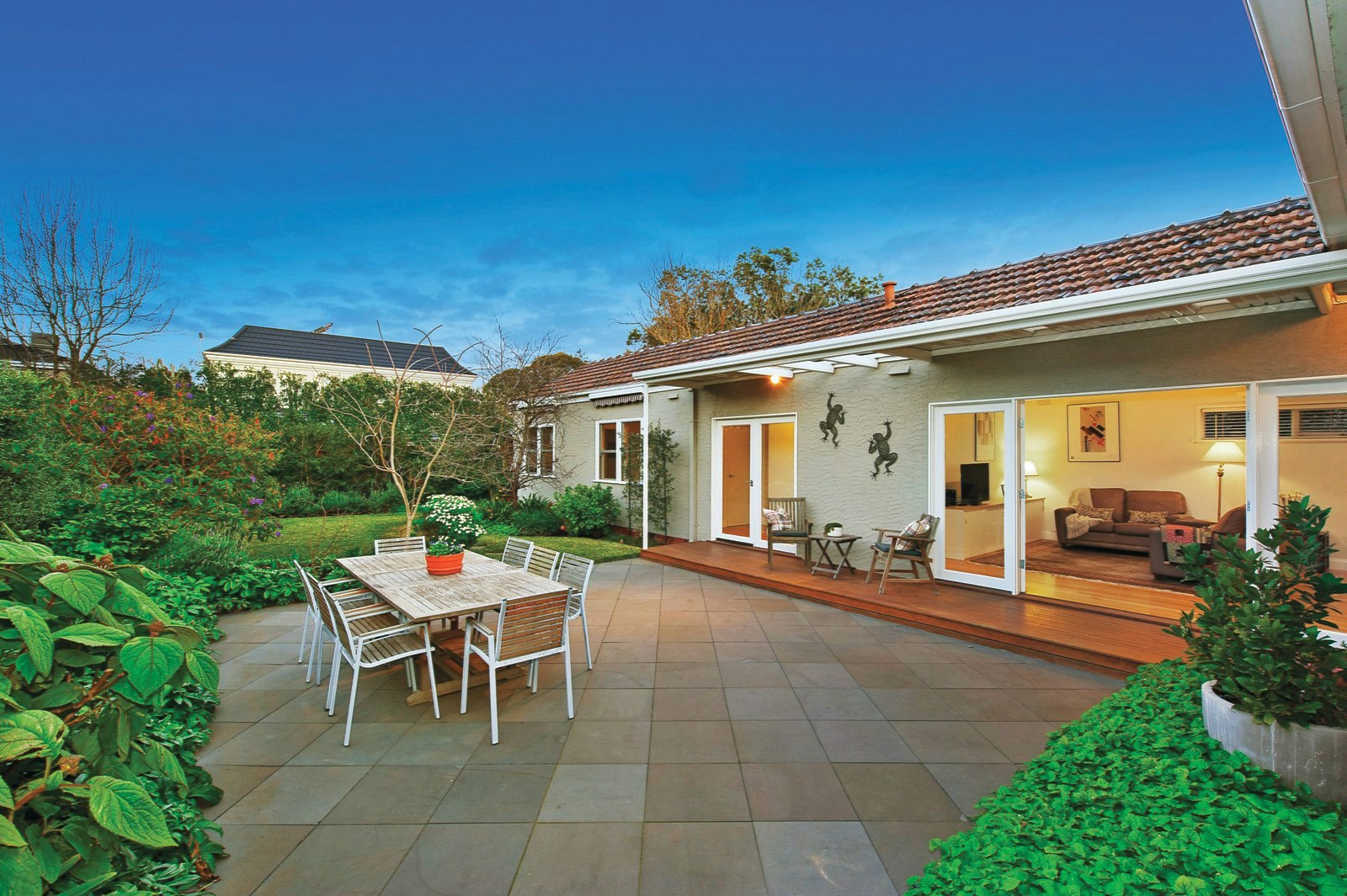 18 Irilbarra Road, Canterbury, VIC