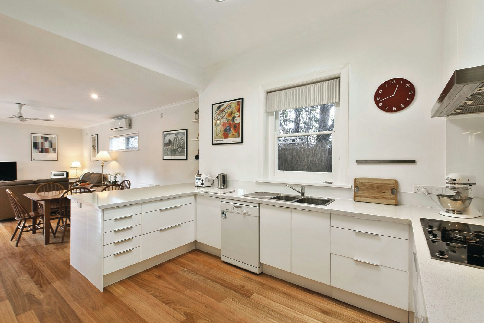 18 Irilbarra Road, Canterbury, VIC