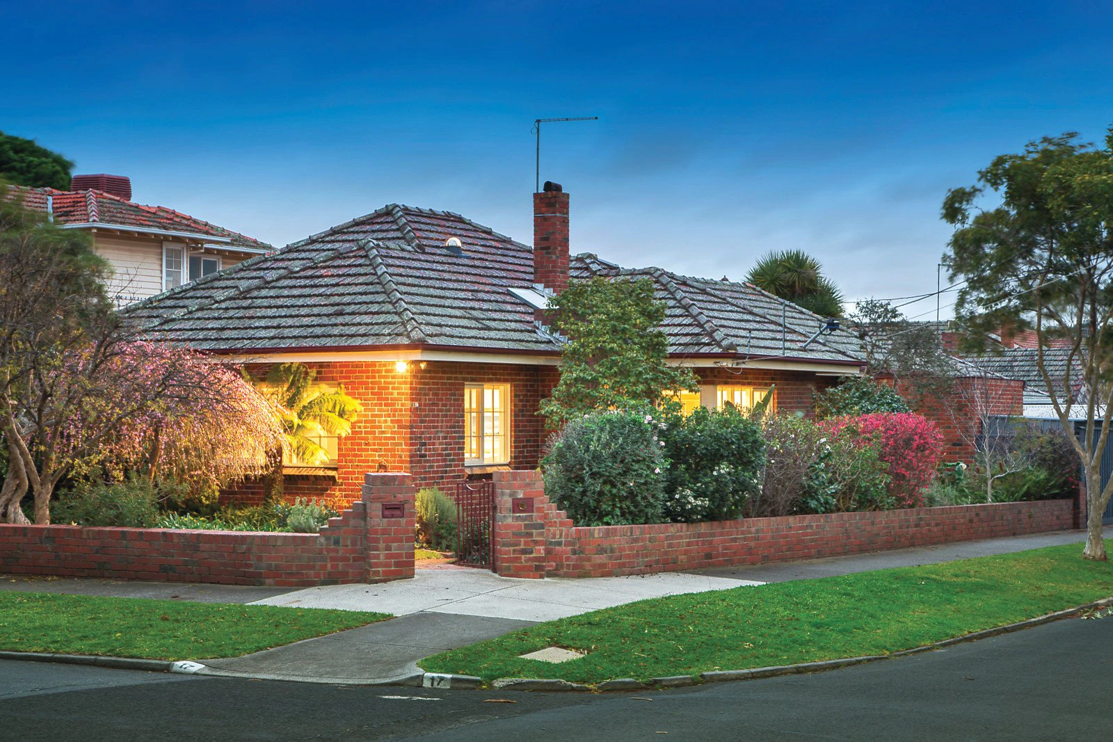 17 Bayside Crescent, Hampton, VIC
