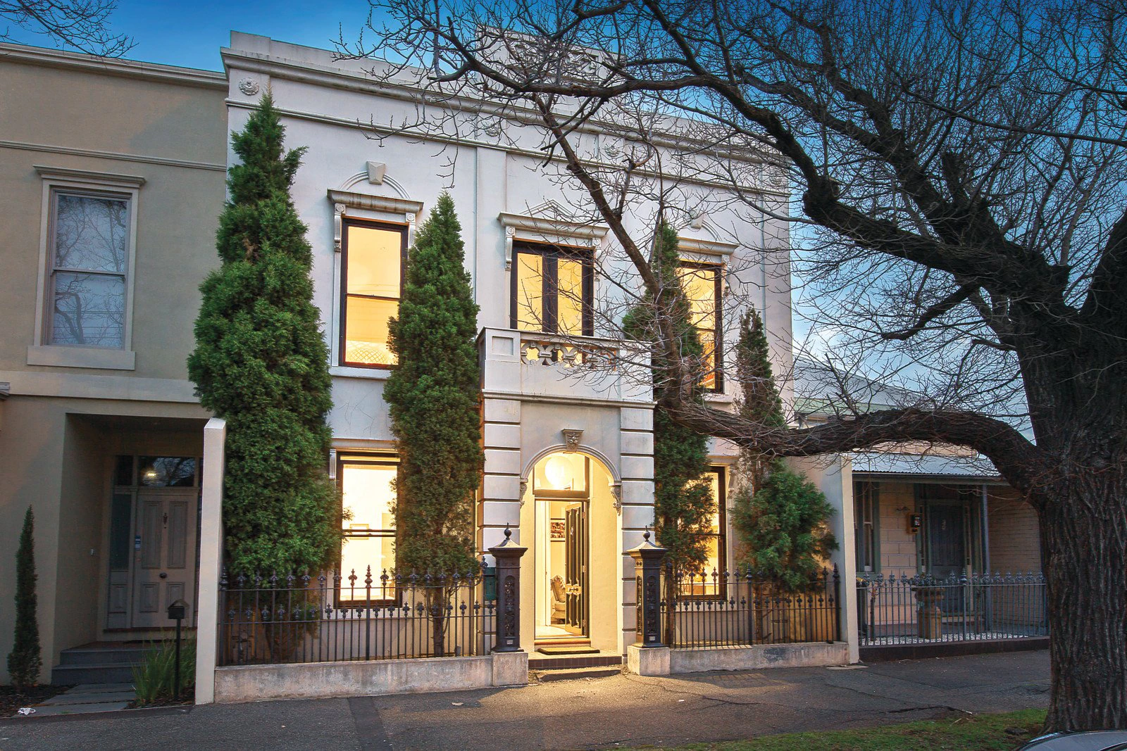 11 Howe Crescent, South Melbourne, VIC