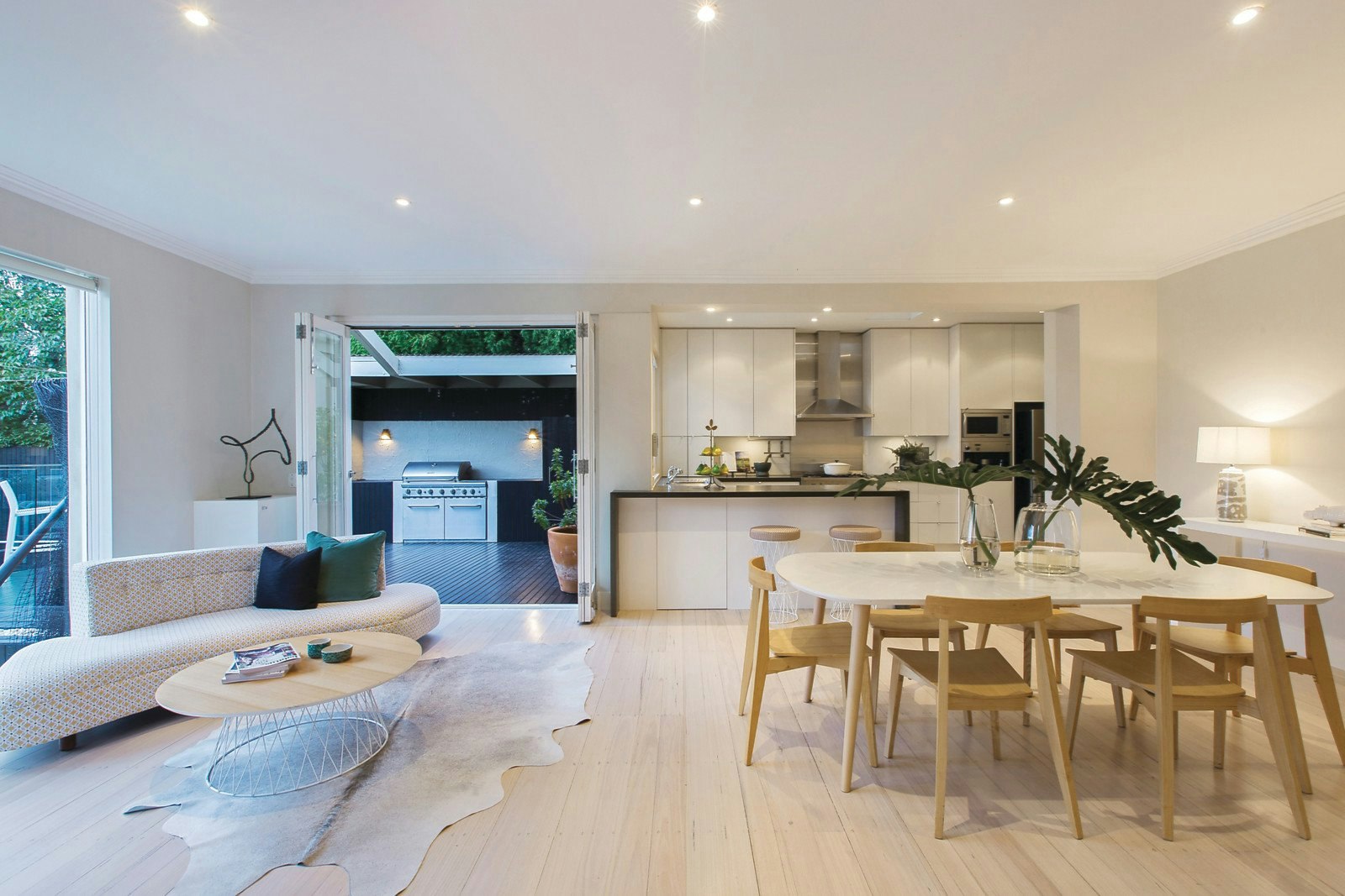 4 Scotsburn Grove, Toorak, VIC