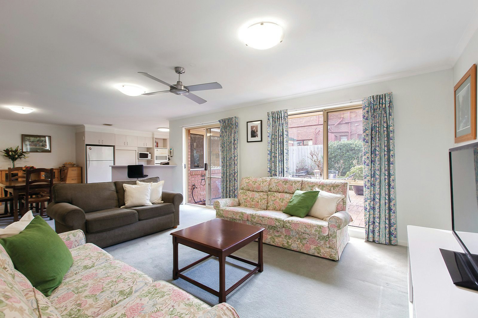 2 Bella Vista Road, Glen Iris, VIC