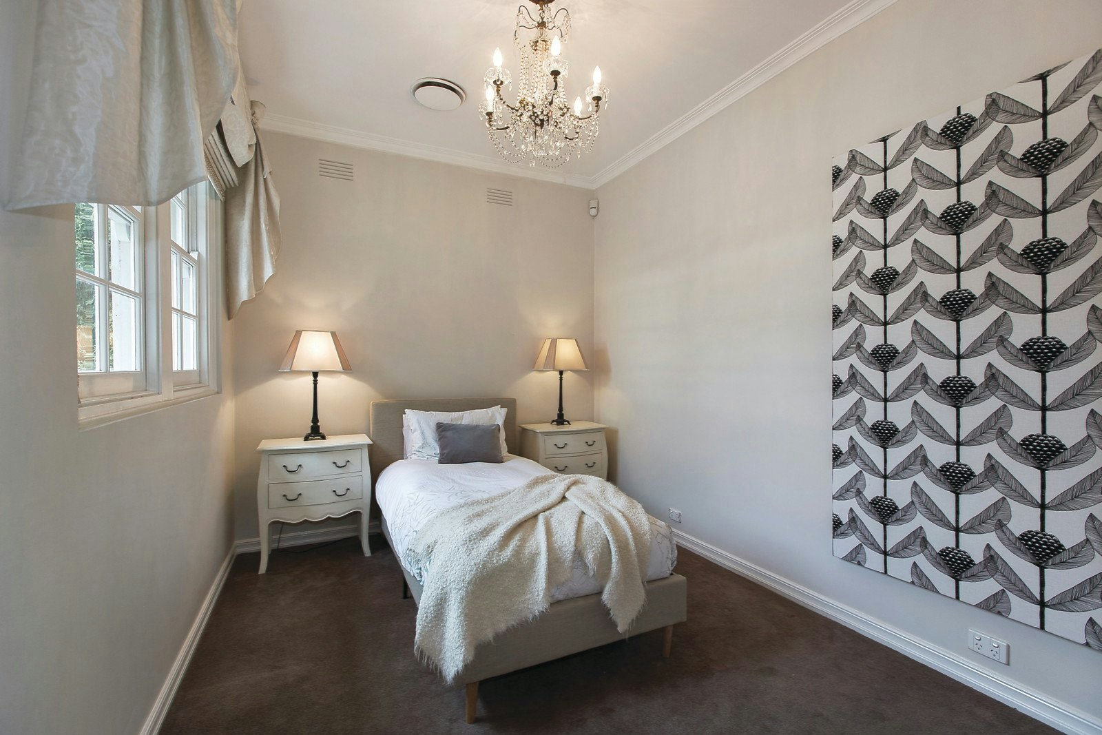 4 Scotsburn Grove, Toorak, VIC