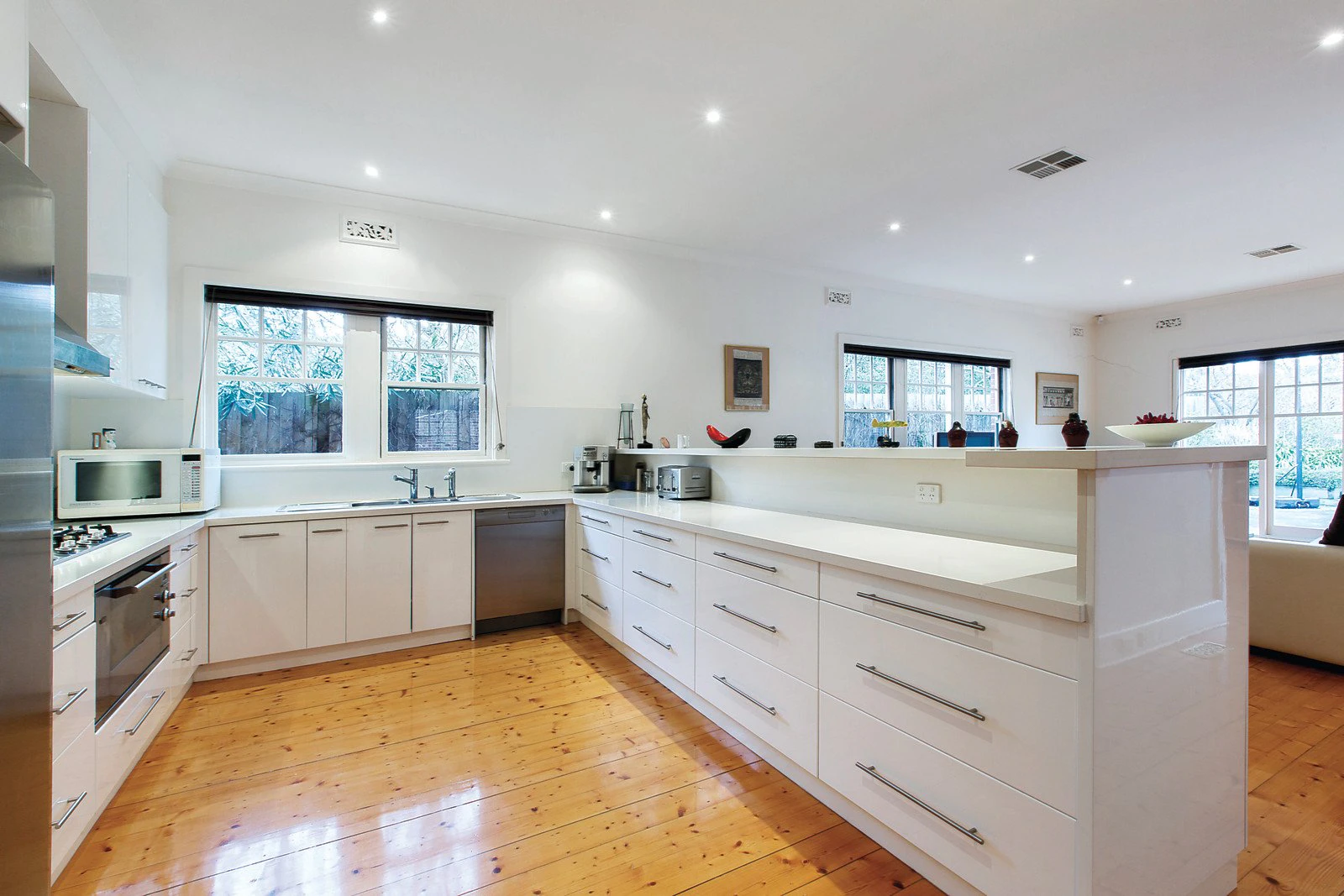 37 Kenmare Street, Mont Albert North, VIC