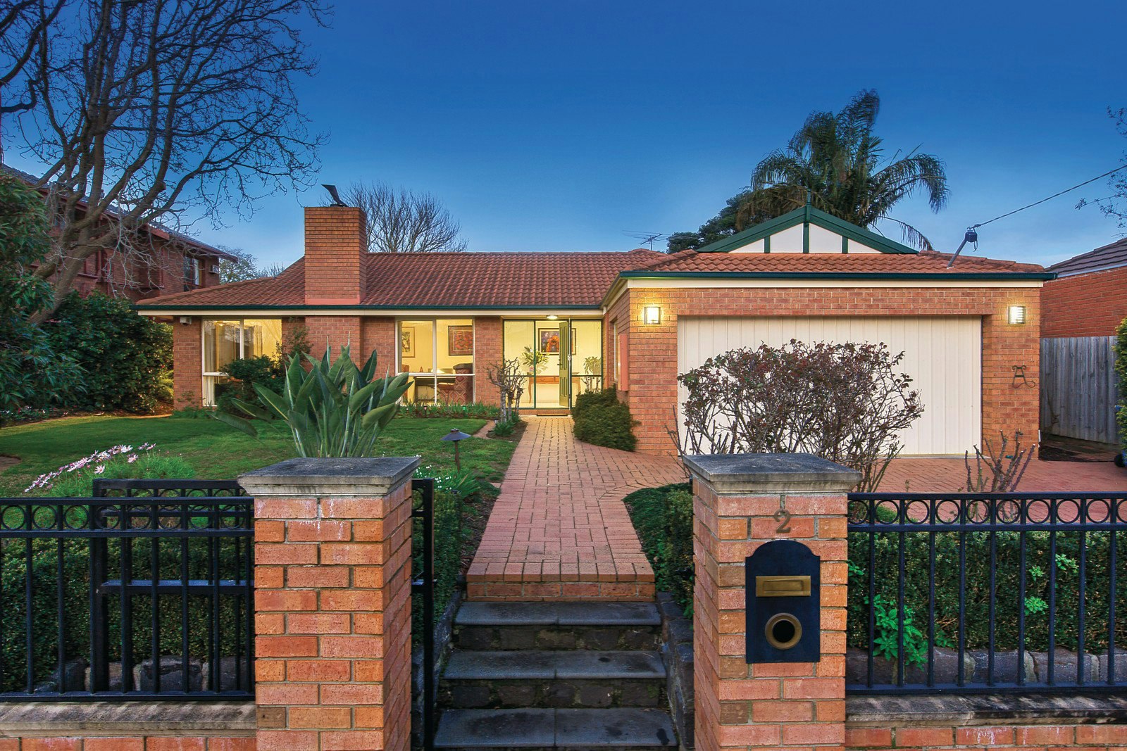 2 Bella Vista Road, Glen Iris, VIC