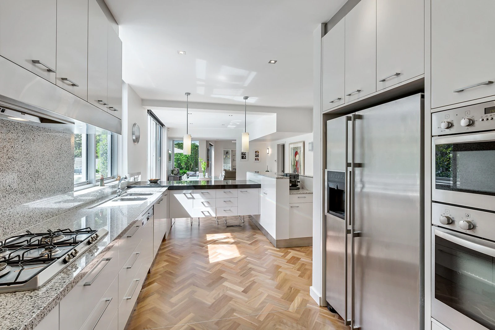 1 Maxwell Court, Toorak, VIC