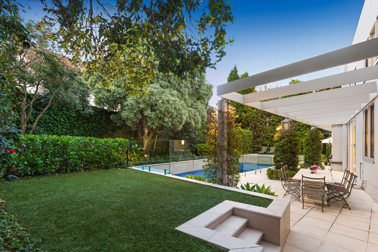 1 Maxwell Court, Toorak, VIC