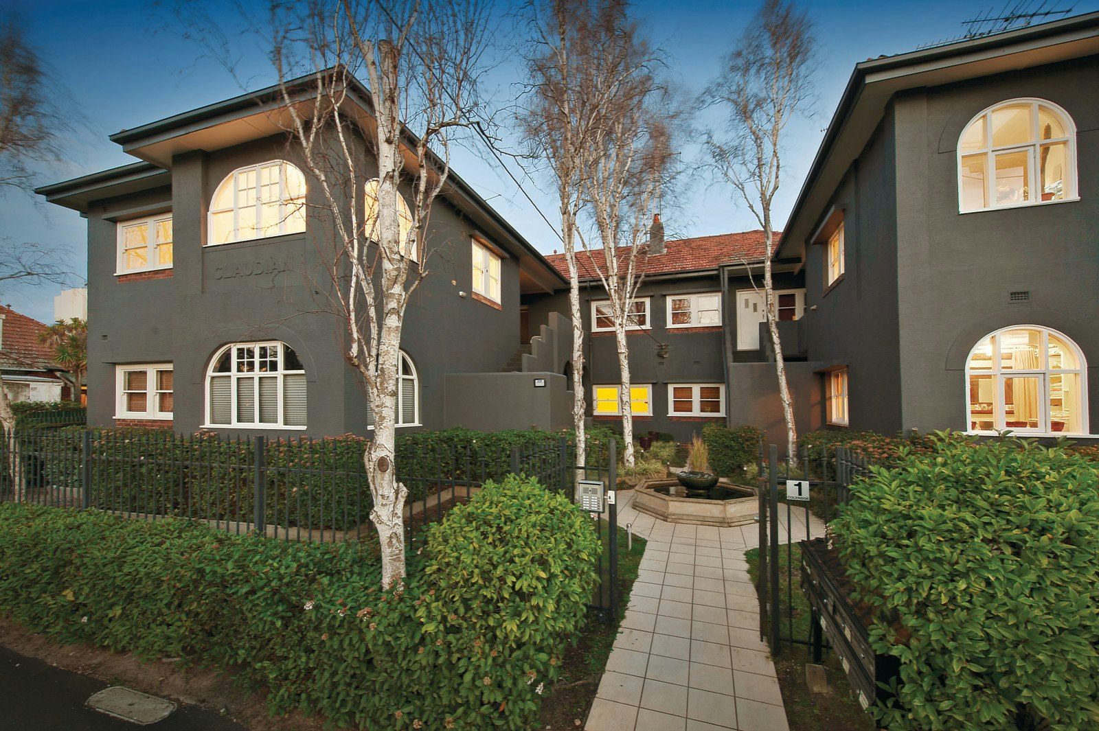 2/1-3 Coleridge Street, Elwood, VIC