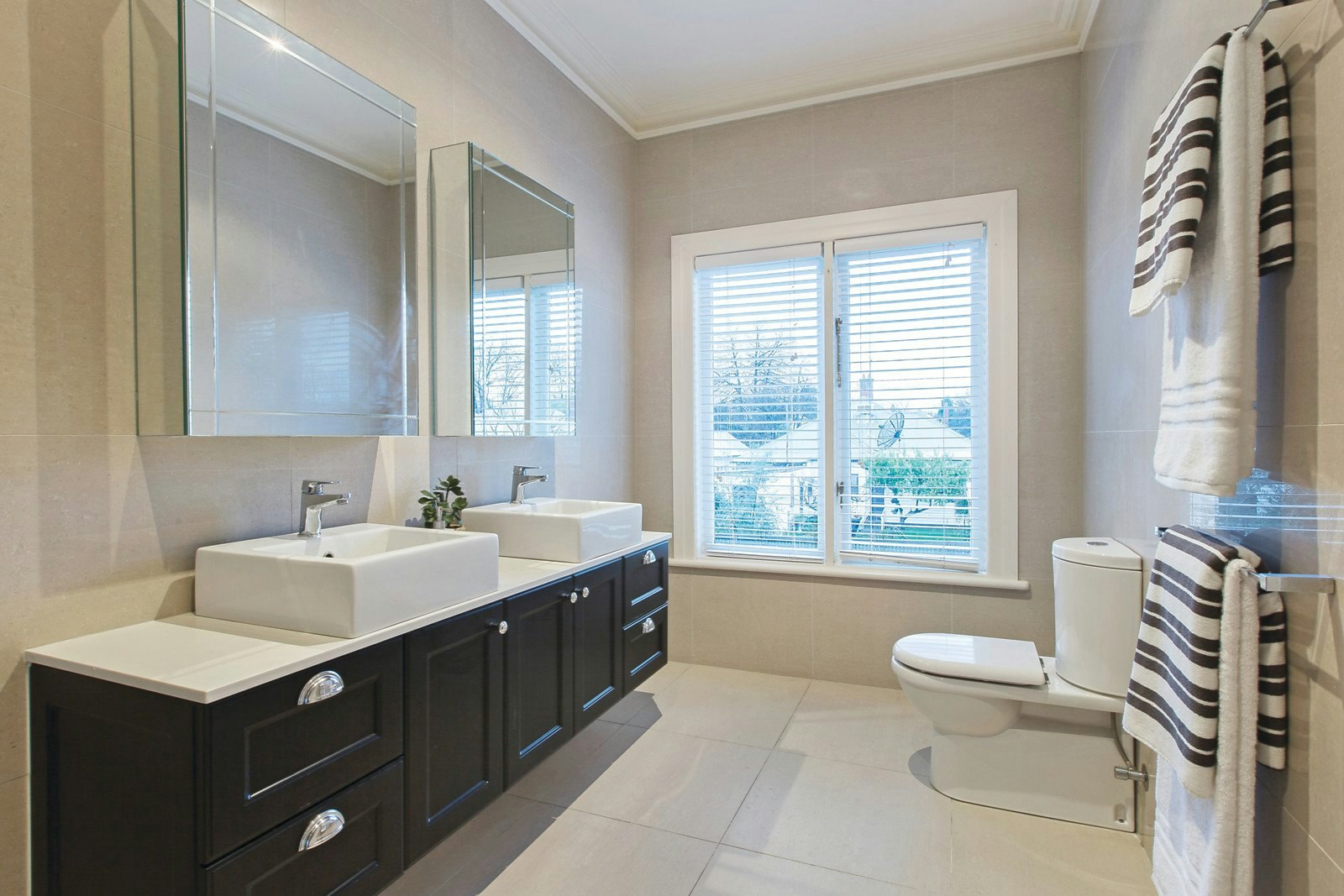 9 Bristol Street, Surrey Hills, VIC