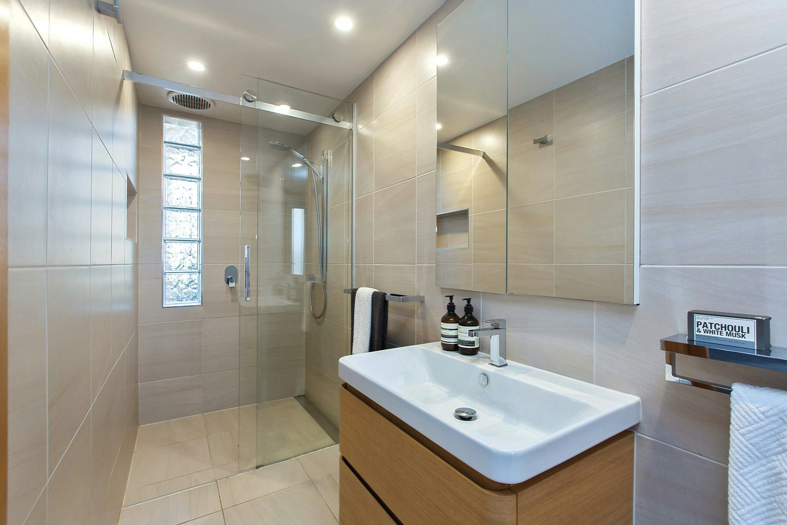 20 Howie Street, Glen Iris, VIC