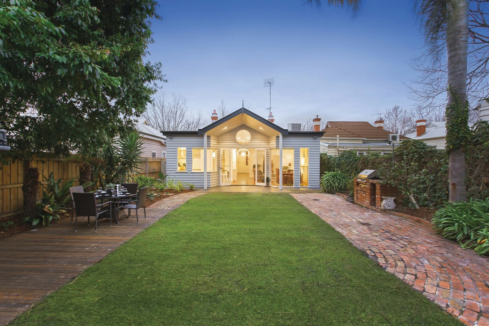 33 Emo Road, Malvern East, VIC