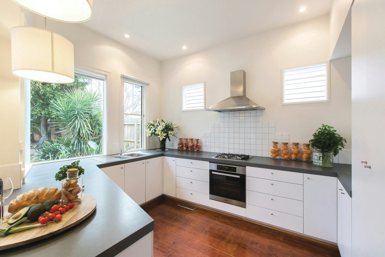 33 Emo Road, Malvern East, VIC