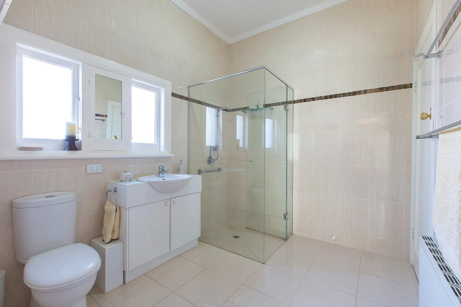5 Penrhyn Avenue, Glen Iris, VIC