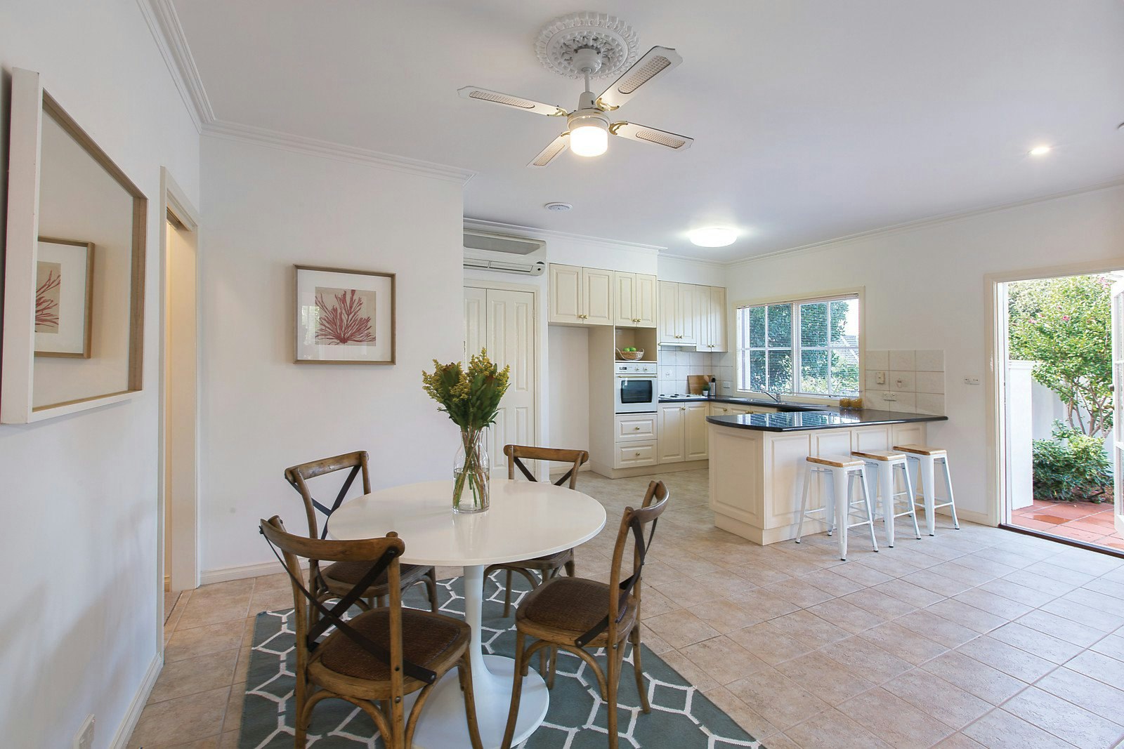 1/23 Woodlands Avenue, Kew East, VIC