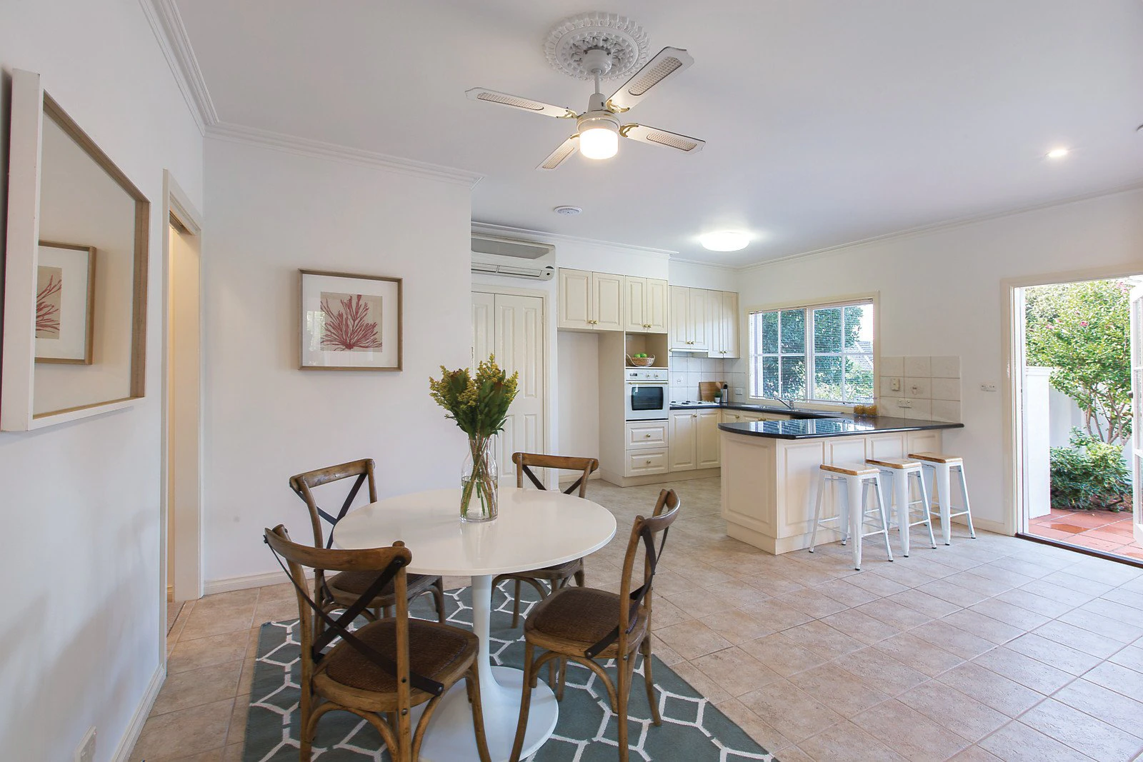 1/23 Woodlands Avenue, Kew East, VIC