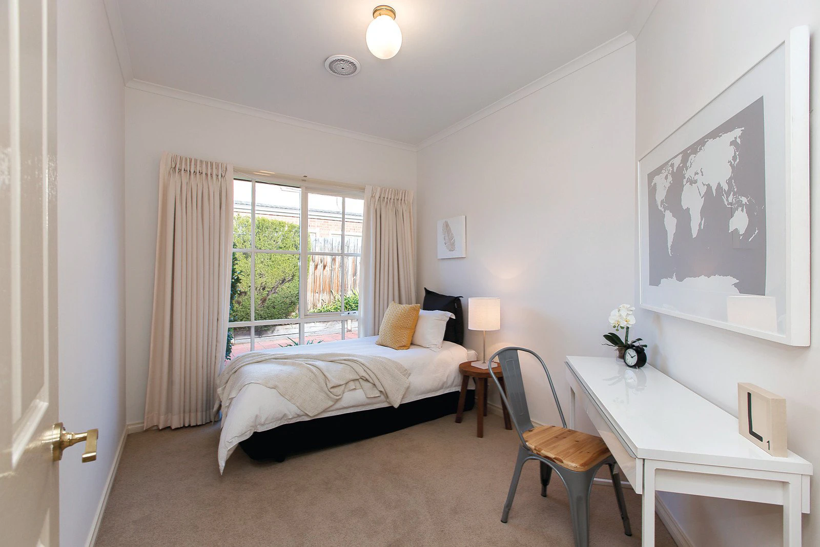 1/23 Woodlands Avenue, Kew East, VIC