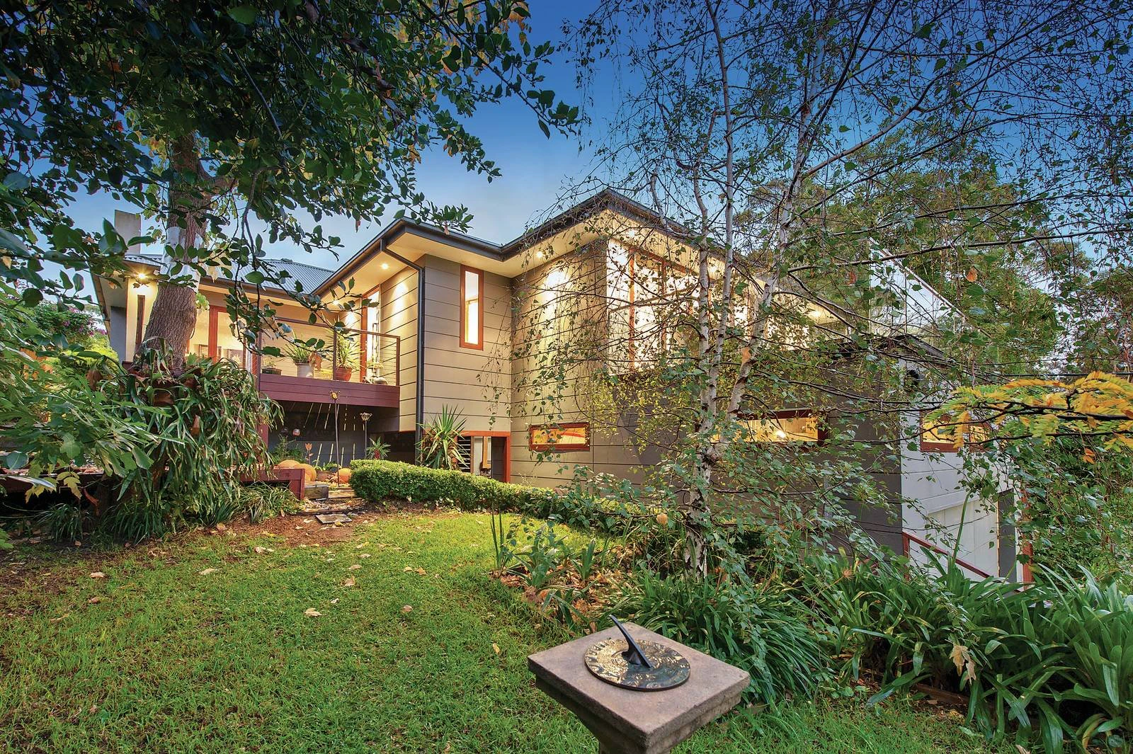 3 Varzin Avenue, Surrey Hills, VIC