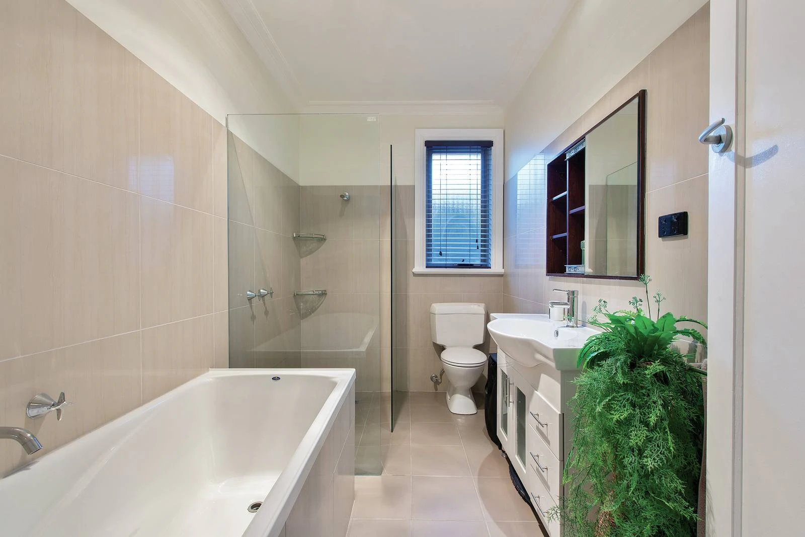 18 Glendale Street, Surrey Hills, VIC