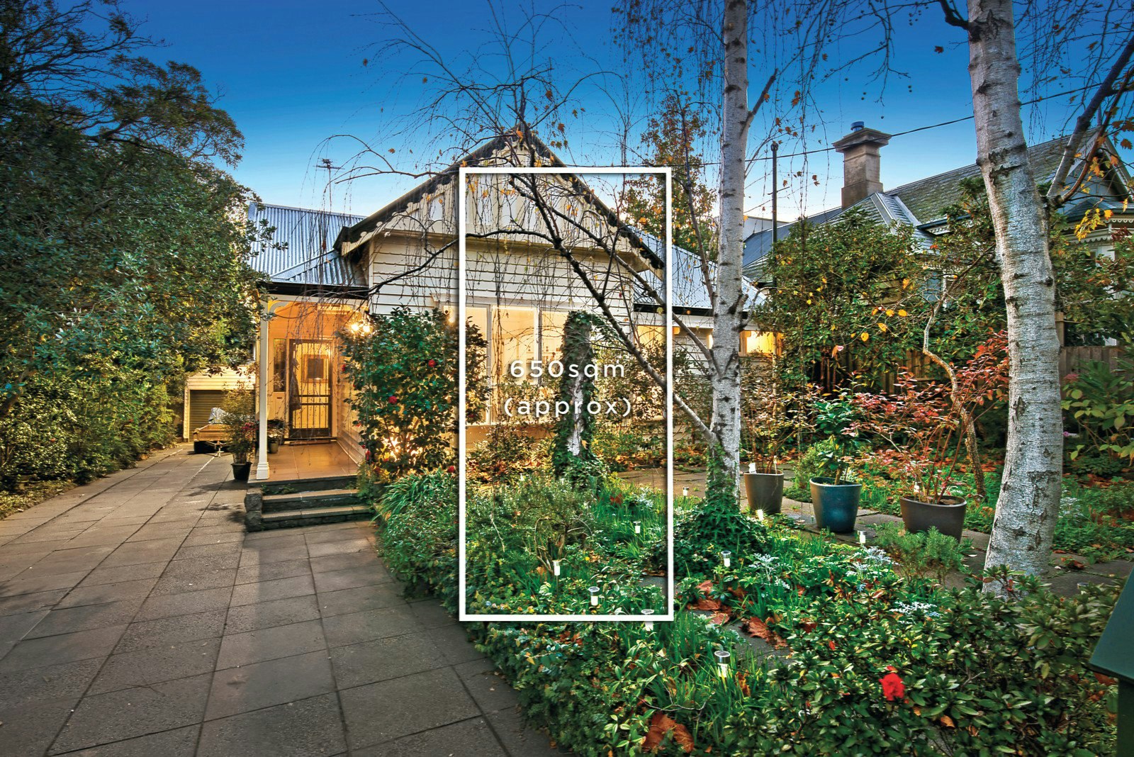 11 Mangarra Road, Canterbury, VIC