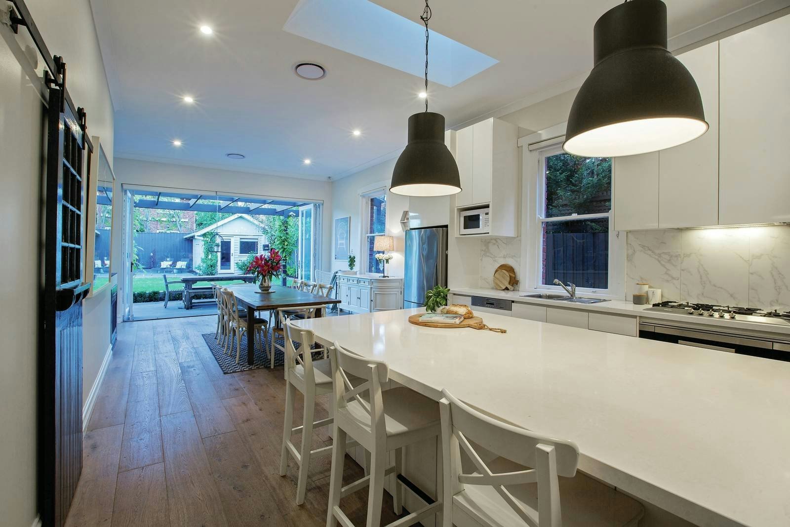 2 Martin Crescent, Glen Iris, VIC