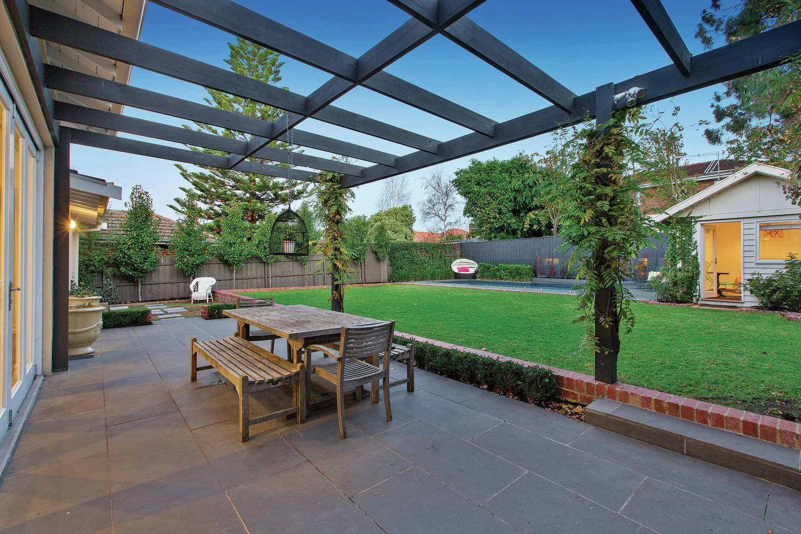 2 Martin Crescent, Glen Iris, VIC
