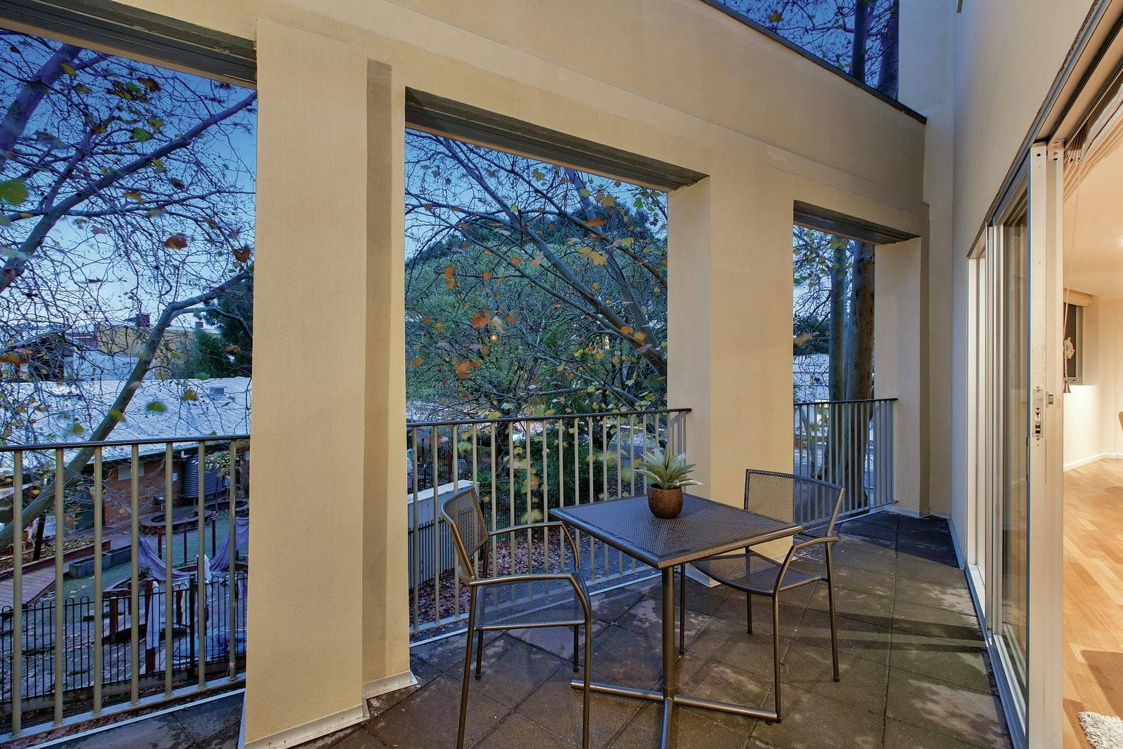 1/2 Melville Street, Hawthorn, VIC