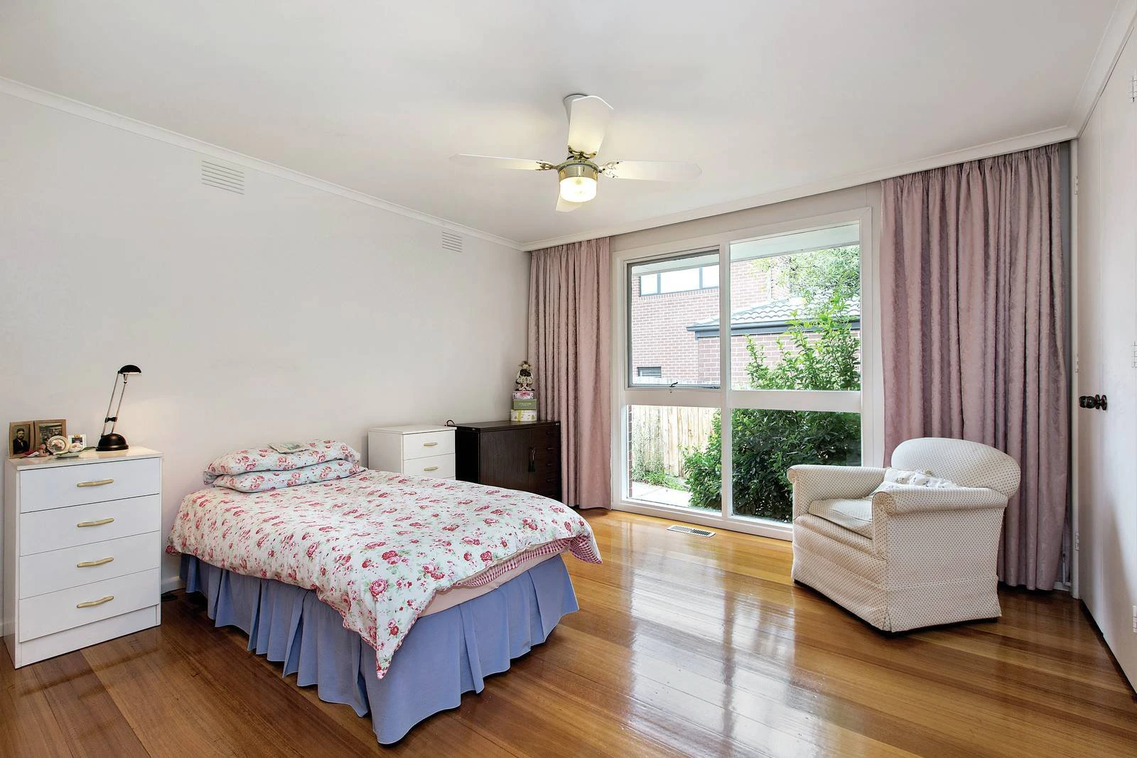 1/12 Station Avenue, Glen Iris, VIC