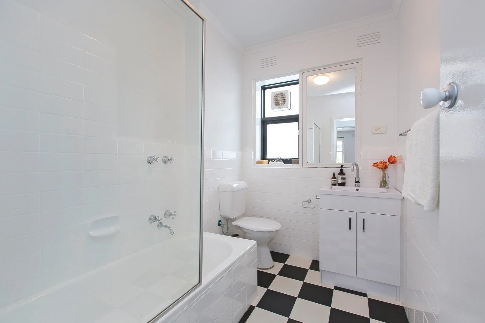 18/9-10 Sydney Street, Prahran, VIC