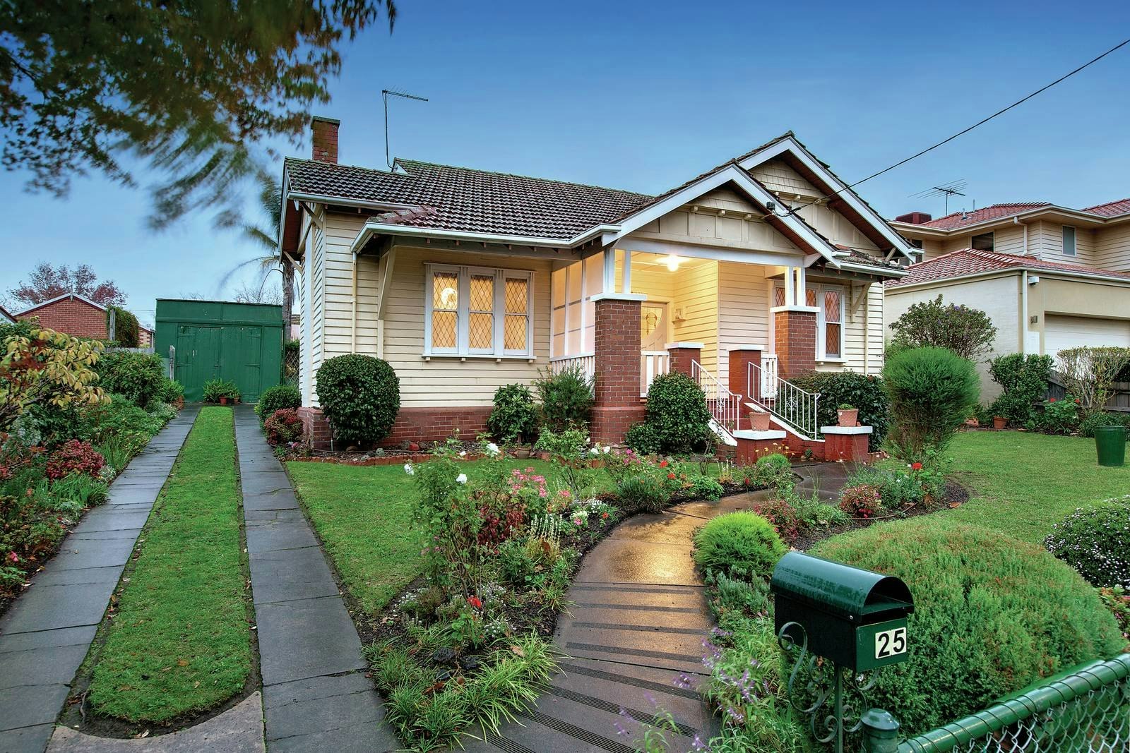 25 Wandsworth Road, Surrey Hills, VIC