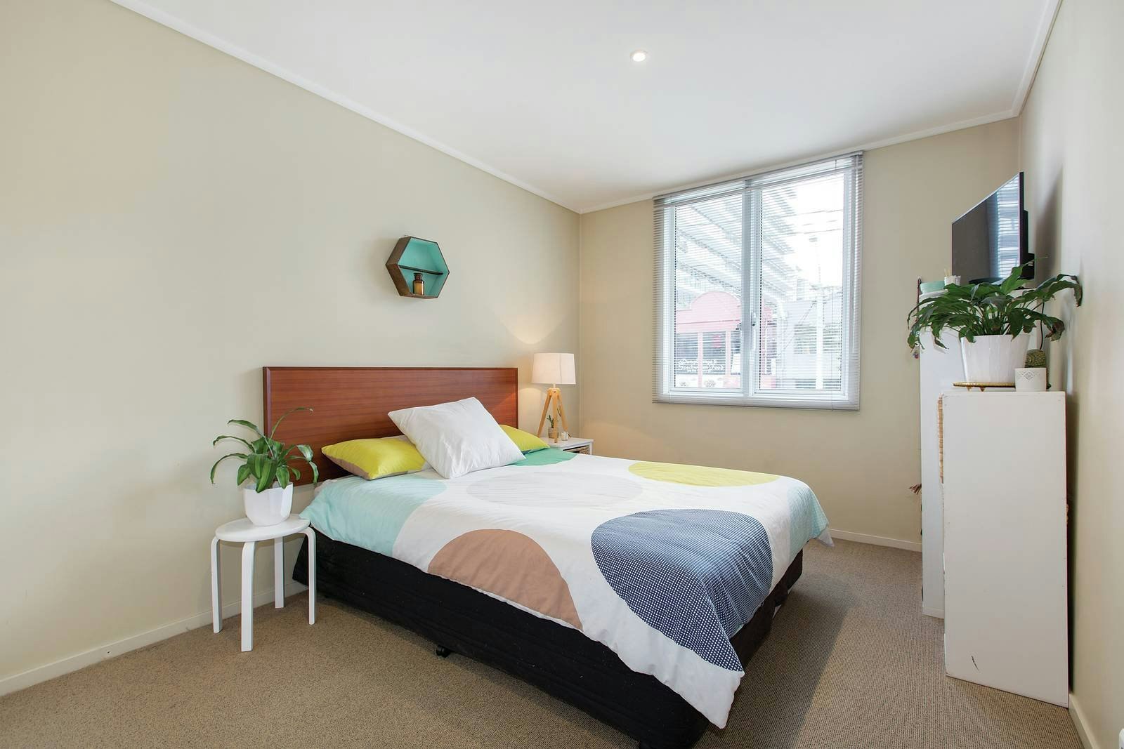 2/21 Park Street, South Melbourne, VIC