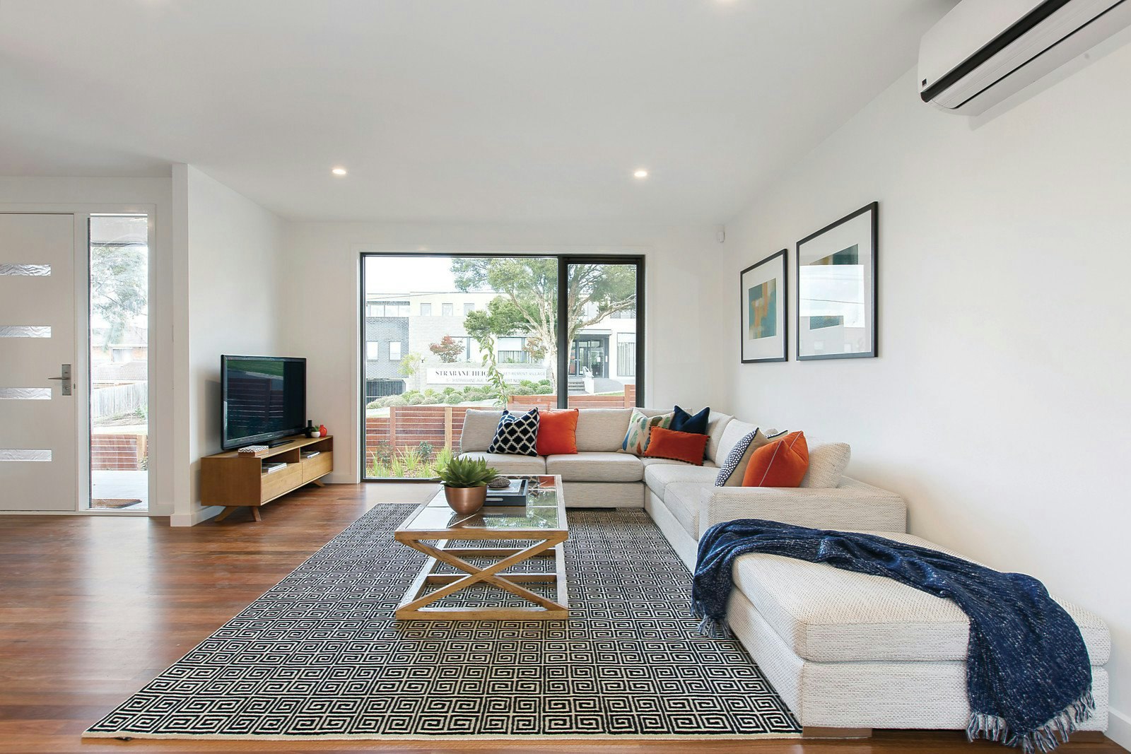 6 Strabane Avenue, Mont Albert North, VIC