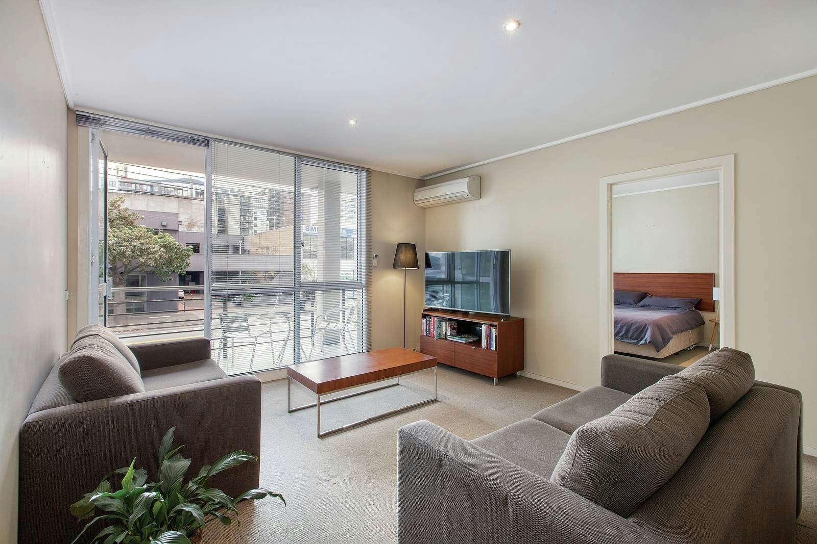 2/21 Park Street, South Melbourne, VIC