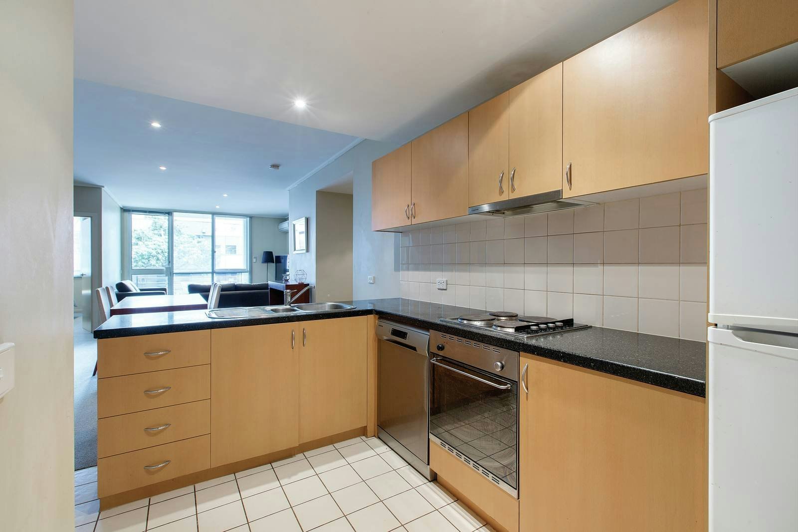 2/21 Park Street, South Melbourne, VIC