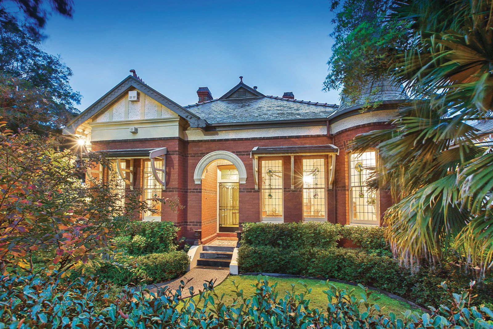 1/1 Royal Crescent, Camberwell, VIC