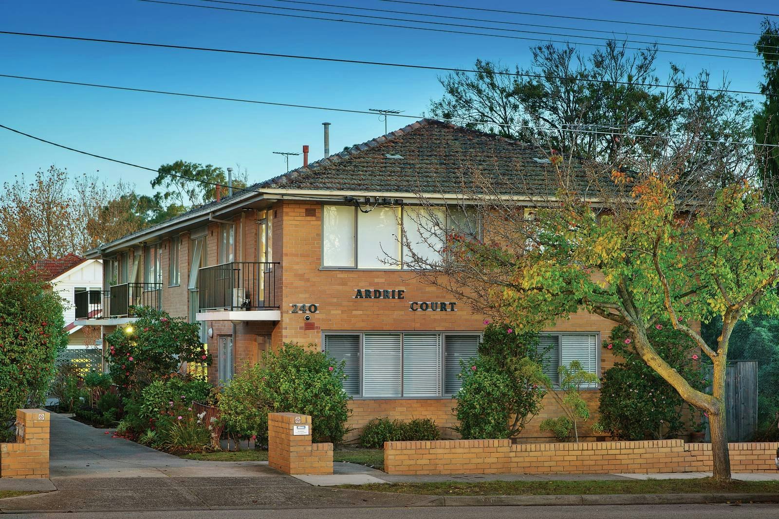 9/240 Waverley Road, Malvern East, VIC