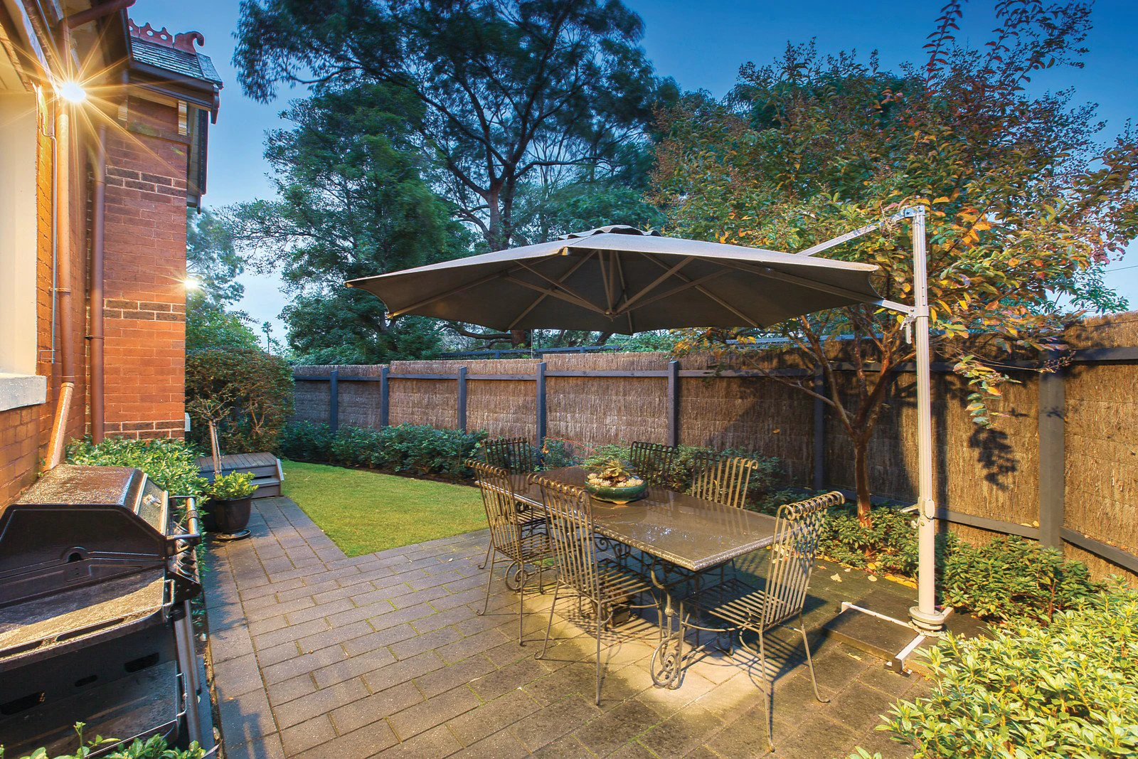 1/1 Royal Crescent, Camberwell, VIC