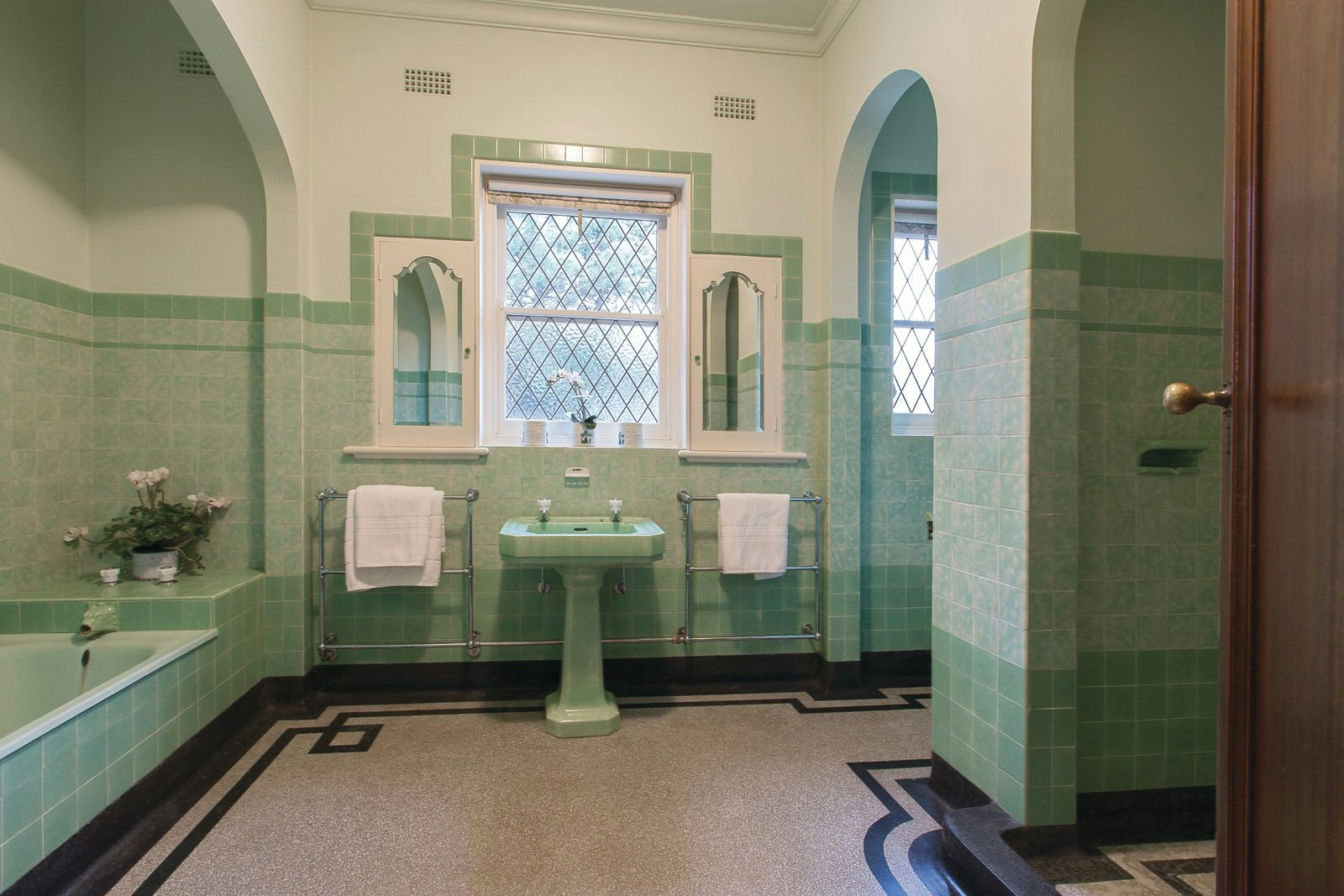 21 Power Avenue, Toorak, VIC