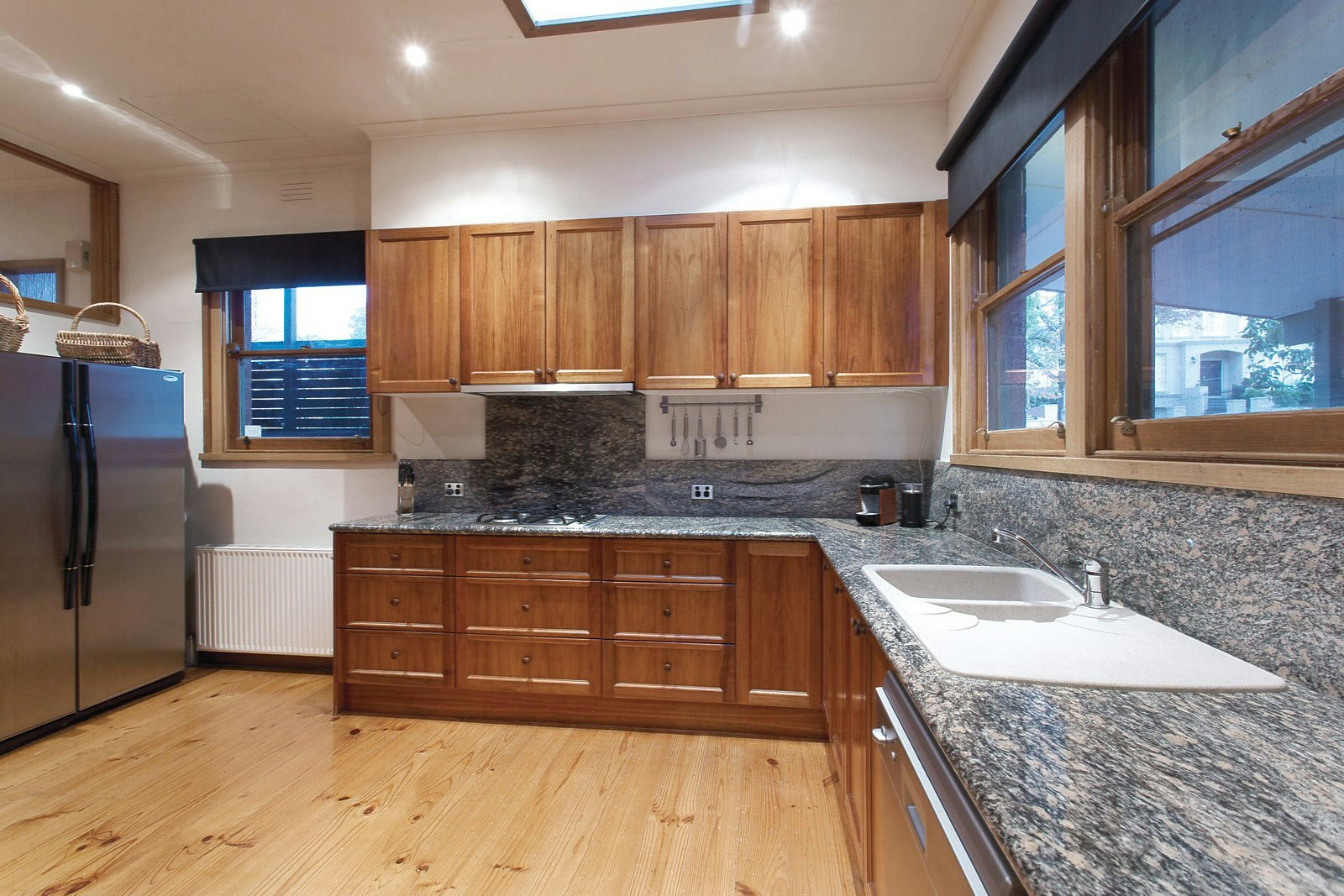 88 Rostrevor Parade, Mont Albert North, VIC